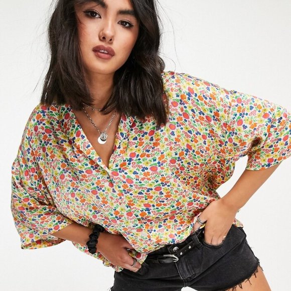 Lucy short sleeved satin shirt in ditsy floral print - Picture 6 of 6